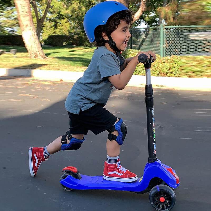 3-Wheel Kids Kick Scooter With Flashing Wheels | XJD BABY