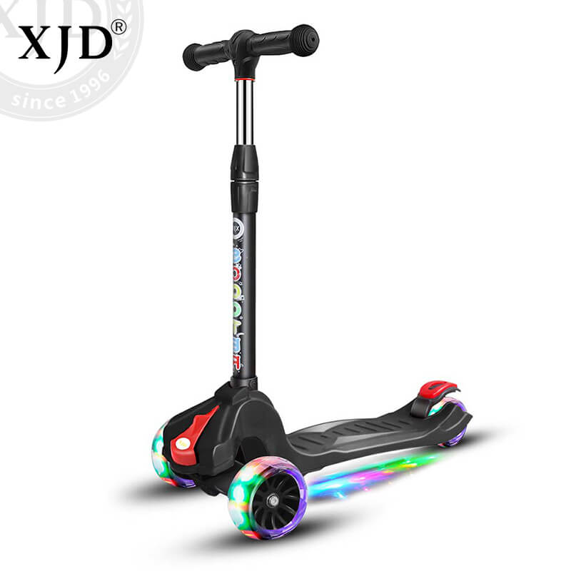 3-Wheel  Kids Kick Scooter With Flashing Wheels | XJD BABY