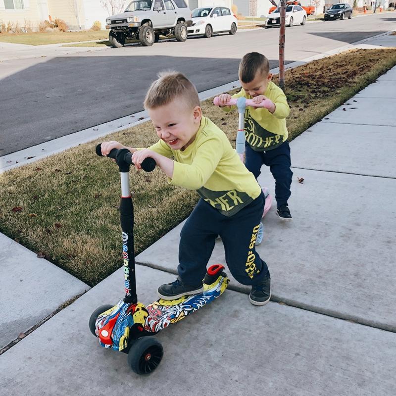 3-Wheel  Kids Kick Scooter With Flashing Wheels | XJD BABY